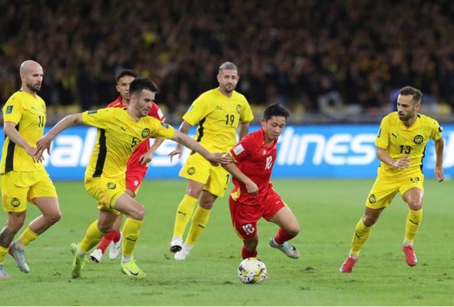 B&aacute;o Malaysia nghi vấn một quan chức của b&oacute;ng đ&aacute; Việt Nam can thiệp l&agrave;m phanh phui b&ecirc; bối của đội nh&agrave;- Ảnh 2.