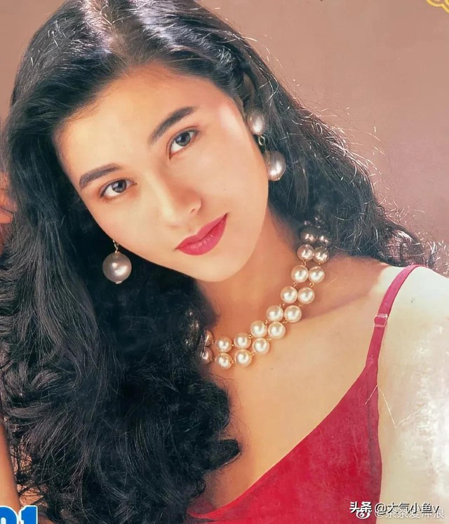 Có 1 nàng hậu "đáng sợ" khiến giới phu nhân hào môn nhấp nhổm không yên- Ảnh 1. Có 1 nàng hậu "đáng sợ" khiến giới phu nhân hào môn nhấp nhổm không yên- Ảnh 1.