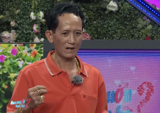 Bố đơn thân U60 đeo 11 cây vàng đi tìm bạn gái, yêu cầu biết tề gia nội trợ và cái kết - Ảnh 2.