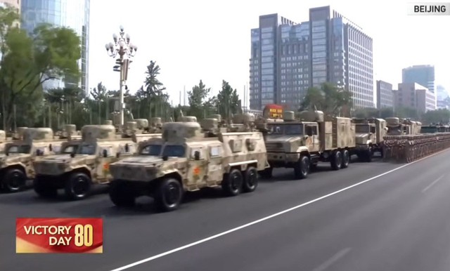 Diễu binh Trung Quốc phô diễn sức mạnh quân sự tại Quảng trường Thiên An Môn - Ảnh 24. Diễu binh Trung Quốc phô diễn sức mạnh quân sự tại Quảng trường Thiên An Môn - Ảnh 24.