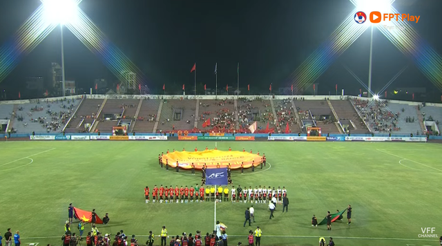 Diễn biến U23 Việt Nam 2-0 U23 Bangladesh: Chân sút Việt kiều Nga lập công - Ảnh 2.