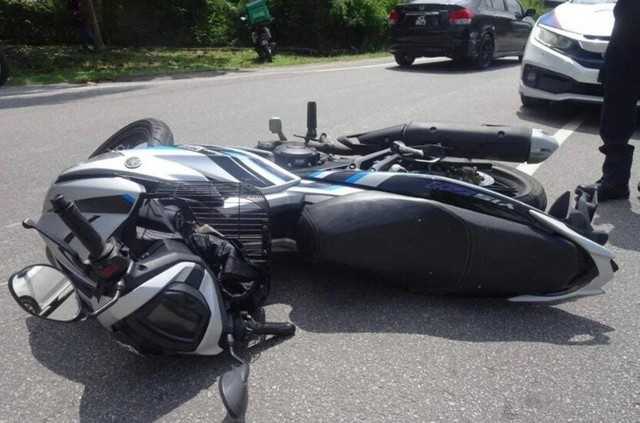 Đang trên đường đi gặp vợ, người đàn ông không may va chạm với xe tải, tử vong thương tâm - Ảnh 1.