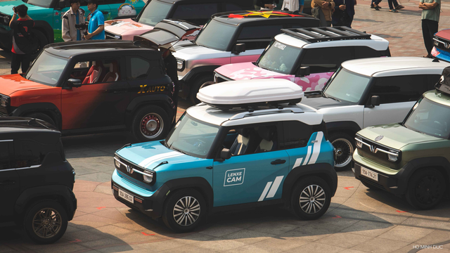 Bàn giao gần 36.000 ô tô và 70.000 xe máy điện trong 3 tháng, VinFast thu về bao nhiêu tiền? - Ảnh 1.