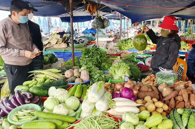 Người Bán Rau Tiết Lộ: Người Bán Rau Tiết Lộ: