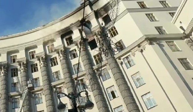 Tên lửa 9M727 Iskander tấn công tòa nhà Nội các Ukraine: Hậu quả nghiêm trọng nếu phát nổ - Ảnh 2.