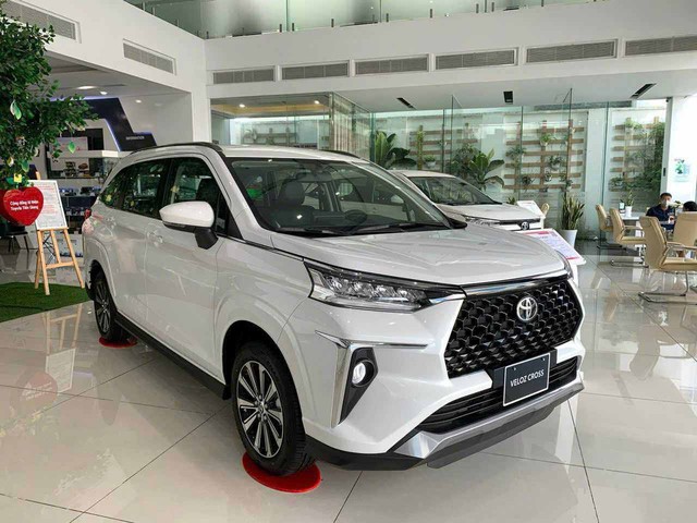 Loạt xe Toyota đang ưu đãi: 'Huyền thoại' Vios cũng có tên, mẫu 7 chỗ bán chạy được giảm mạnh nhất - Ảnh 1.