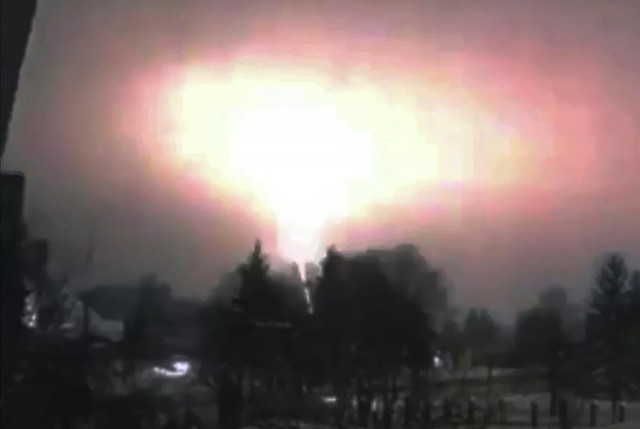 Hỏa lực nã thẳng về Moscow, Nga hành động khẩn – Lộ diện đòn nguy hiểm hơn Oreshnik, Đại tá Kiev "cúi đầu" - Ảnh 2.