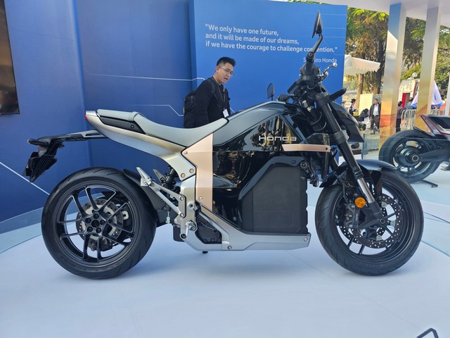 Chưa từng có trong lịch sử: Thị trường ô tô Việt Nam vừa lập kỷ lục mới - Ảnh 2.