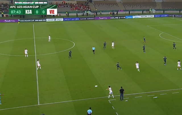 Diễn biến U23 Việt Nam 1-0 U23 Saudi Arabia: Si&ecirc;u phẩm kh&ocirc;ng tưởng của Đ&igrave;nh Bắc - Ảnh 6.