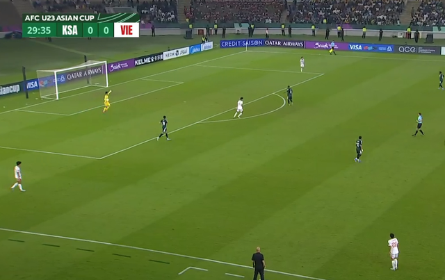 Diễn biến U23 Việt Nam 1-0 U23 Saudi Arabia: Si&ecirc;u phẩm kh&ocirc;ng tưởng của Đ&igrave;nh Bắc - Ảnh 5.