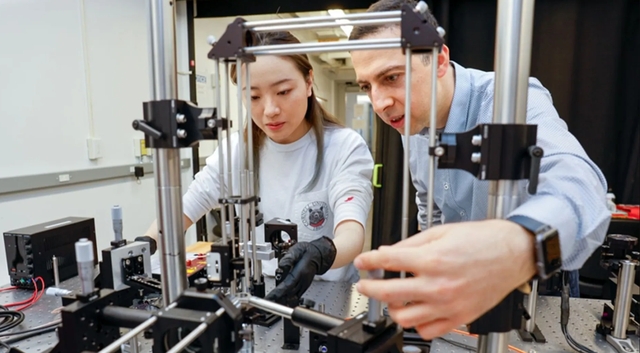 Phát minh "lật đổ quy luật vật lý thống trị 70 năm" - Ảnh 1.