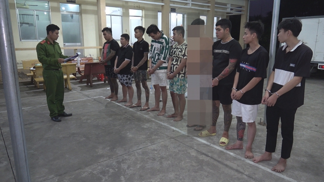 Vụ bắt cóc người đàn ông đưa lên xe: Bắt và khám xét khẩn cấp nơi ở của Lê Thị Yến Uyên - Ảnh 1.