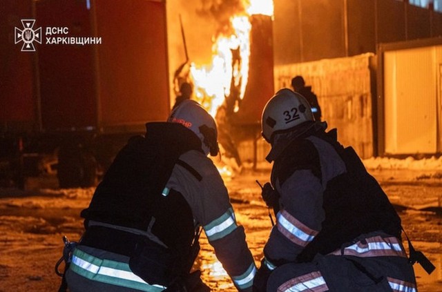 Biến ở Kiev, Ukraine điều khẩn lực lượng ứng phó – QĐ Nga hành động bất ngờ ở biên giới, Kremlin ra tuyên bố - Ảnh 1.