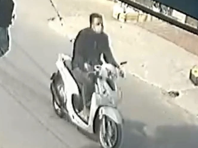 H&igrave;nh ảnh đối tượng s&aacute;t hại 2 phụ nữ ở Hưng Y&ecirc;n, cướp xe m&aacute;y, hiện đang bỏ trốn - Ảnh 2.