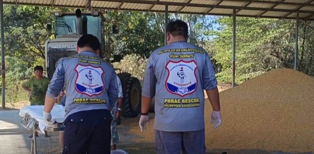 Cứu đồng nghiệp khỏi nguy hiểm, người phụ nữ bị xe ủi cán tử vong, chồng con nghe tin rồi sốc nặng - Ảnh 3.