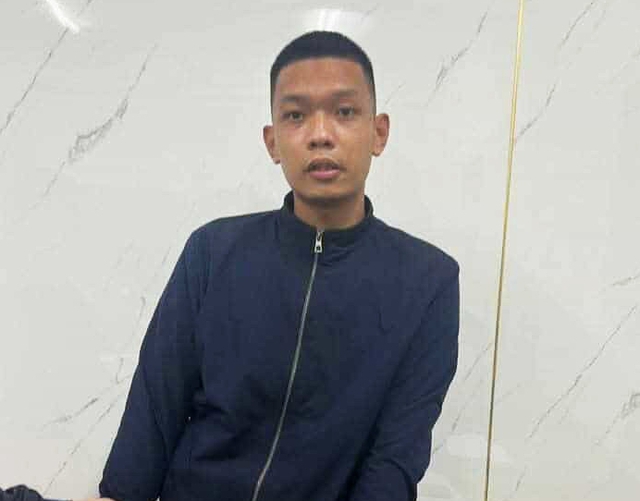 Vụ sát hại 2 phụ nữ ở Hưng Yên: Hình ảnh nghi phạm Kiều Ngọc Anh tại cơ quan công an - Ảnh 2.