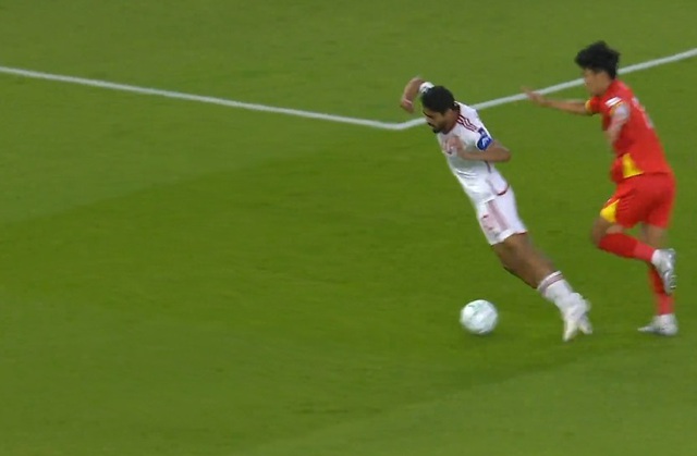 Diễn biến U23 Việt Nam 1-1 U23 UAE: Đ&igrave;nh Bắc kiến tạo đỉnh cao, ch&acirc;n s&uacute;t 19 tuổi ghi b&agrave;n - Ảnh 2.