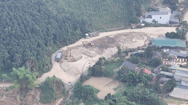 Ra lệnh bắt tạm giam nữ quản lý Trần Thị Nguyệt SN 1971 - Ảnh 4.