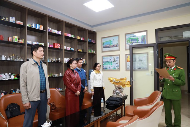 Gần 200 đồng loạt khám xét 5 địa điểm tại Hà Nội,  - Ảnh 7.