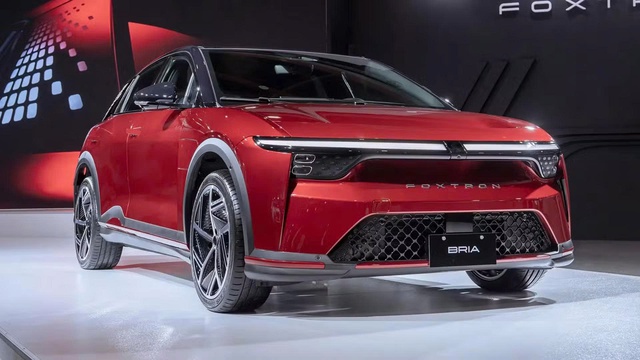 Phát hiện "đội quân thép" âm thầm chở 100 tấn hàng, di chuyển sát nhau, hoạt động xuyên đêm - Ảnh 2.