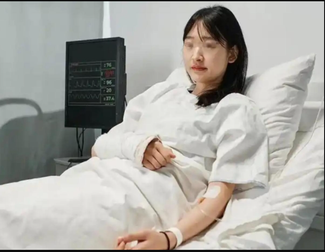 Mẹ chi gần 2 tỷ "mua rể" cho con g&aacute;i khuyết tật: Ch&agrave;ng trai ngh&egrave;o cắn răng cưới, đ&ecirc;m t&acirc;n h&ocirc;n chết lặng - Ảnh 3.