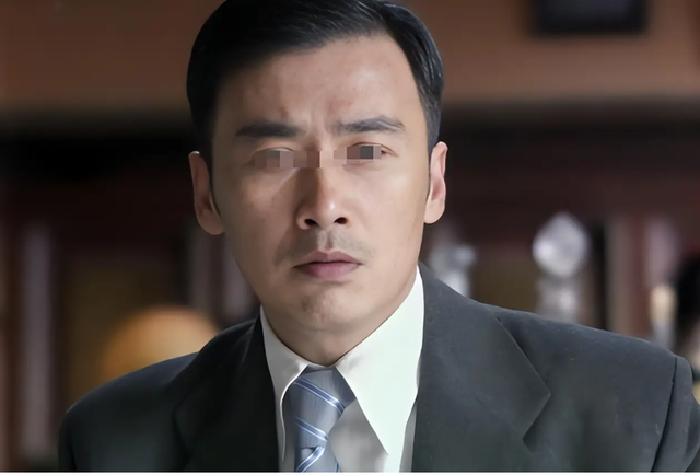 &Ocirc;ng chủ ph&aacute;t hiện nữ nh&acirc;n vi&ecirc;n giống hệt vợ đ&atilde; mất, t&igrave;m mọi c&aacute;ch gặp bố mẹ c&ocirc; nhưng vừa thấy liền sụp đổ - Ảnh 3.