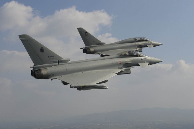 H&agrave;ng loạt ti&ecirc;m k&iacute;ch Eurofighter Typhoon đến Trung Đ&ocirc;ng sẵn s&agrave;ng tấn c&ocirc;ng Iran - Ảnh 1.