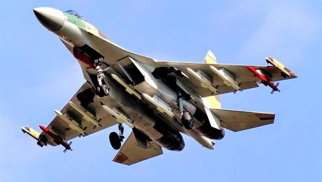 Su - 3 5s v&agrave; vai tr&ograve; hộ tống oanh tạc cơ t&ecirc;n lửa trong Lực lượng Kh&ocirc;ng qu&acirc;n Nga - Ảnh 8.