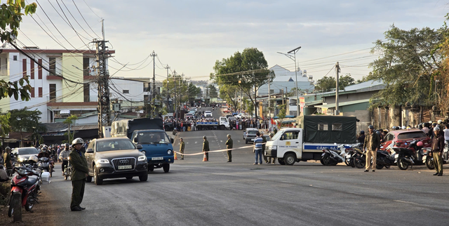 Vụ 2 tên cướp ngân hàng lấy 1,8 tỷ đồng rồi bỏ trốn: Hé lộ bất ngờ về nơi phát hiện chiếc xe máy bị chôn - Ảnh 2.