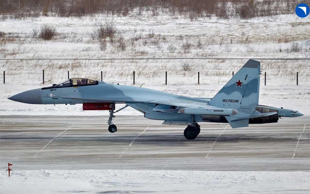 Su - 3 5s v&agrave; vai tr&ograve; hộ tống oanh tạc cơ t&ecirc;n lửa trong Lực lượng Kh&ocirc;ng qu&acirc;n Nga - Ảnh 4.