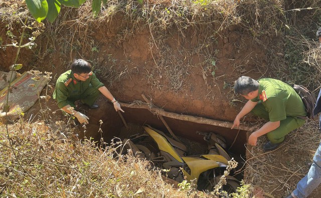 Phát hiện chứng cứ quan trọng vụ cướp ngân hàng ở Gia Lai, công an phát thông báo khẩn - Ảnh 1.