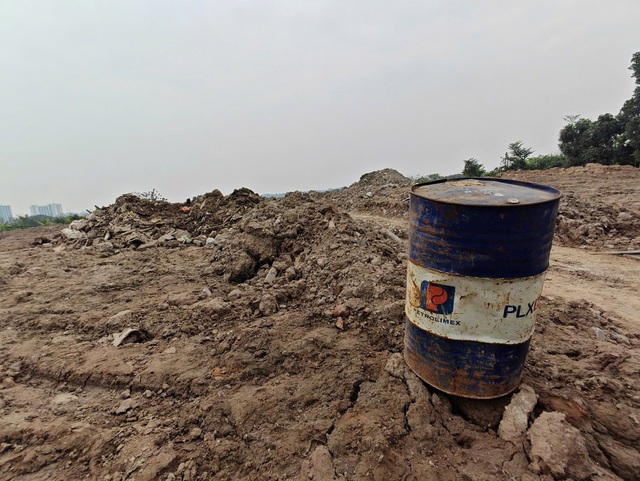 Khám xét nơi ở và nơi làm việc của Nguyễn Văn Họa - Ảnh 2.