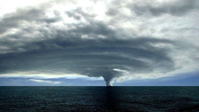 'T&agrave;u Đ&ocirc; đốc Kuznetsov l&agrave; một đống sắt bốc kh&oacute;i' - Ảnh 1.