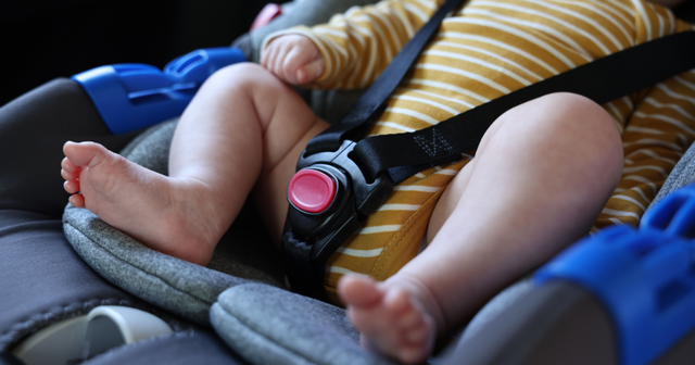 Mẹ chở con trên xe nhưng quên không đưa đến nhà trẻ, 5 giờ chiều mới nhớ ra và cái kết muộn màng - Ảnh 2.