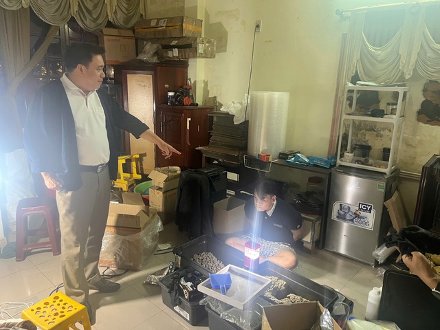 Đột k&iacute;ch ng&ocirc;i nh&agrave; số 745, bắt Đỗ Hữu Duy sinh năm 2003 trong chuy&ecirc;n &aacute;n lớn nhất  - Ảnh 4.