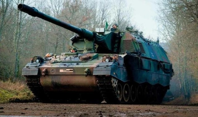 Hiệu suất của ph&aacute;o tự h&agrave;nh PzH 2000: Thực trạng v&agrave; những điều cần biết - Ảnh 9.