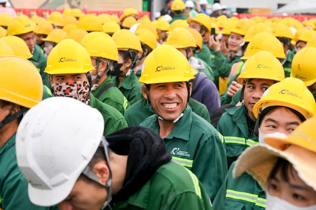 Nhà thầu lớn nhất Việt Nam làm một việc cho 1.100 công nhân: Đại diện Liên đoàn Lao động nói lời cảm ơn - Ảnh 2.