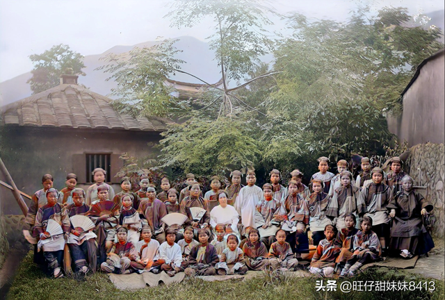 20 bức ảnh hiếm thời kỳ cuối nh&agrave; Thanh: Bức ảnh duy nhất c&ograve;n tồn tại của Ho&agrave;ng đế Quang Tự, c&ocirc; d&acirc;u e thẹn c&uacute;i đầu - Ảnh 14.