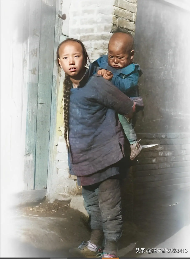 20 bức ảnh hiếm thời kỳ cuối nh&agrave; Thanh: Bức ảnh duy nhất c&ograve;n tồn tại của Ho&agrave;ng đế Quang Tự, c&ocirc; d&acirc;u e thẹn c&uacute;i đầu - Ảnh 2.