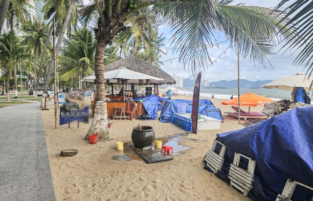 Vụ nh&acirc;n vi&ecirc;n qu&aacute;n bar cầm xẻng dọa đ&aacute;nh kh&aacute;ch T&acirc;y ở Nha Trang: Diễn biến bất ngờ - Ảnh 2.