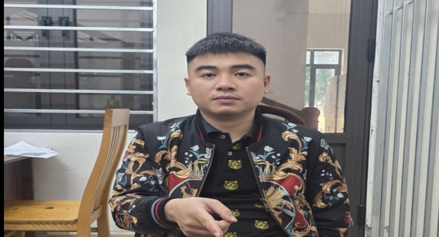 Thi hành lệnh bắt tạm giam đối với Vũ Đình Quyết - Ảnh 1.