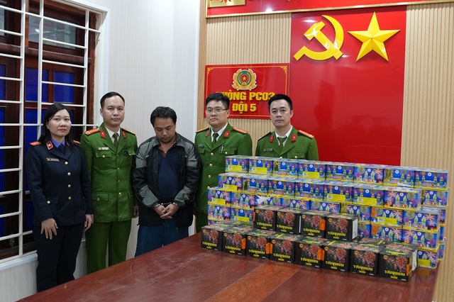 Bắt nhân viên giao hàng Nguyễn Thành Công, - Ảnh 1.