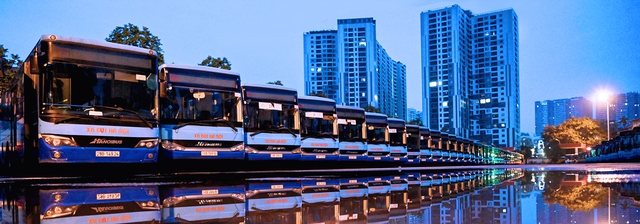Năm 2025, xe bu&yacute;t H&agrave; Nội vận chuyển khoảng 240 triệu lượt h&agrave;nh kh&aacute;ch - Ảnh 1.