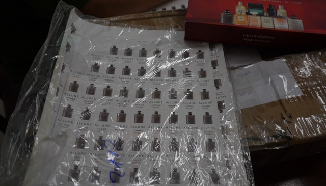 Khám xét khẩn cấp 3 địa điểm, bóc gỡ đường dây tội phạm quy mô lớn của đôi vợ chồng - Ảnh 8.