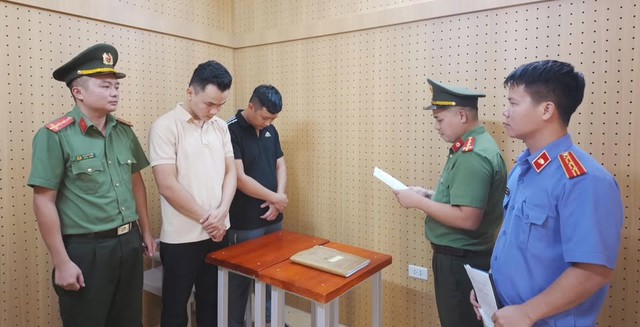 Công an đang điều tra giao dịch chuyển khoản của hàng nghìn người, tìm gấp ai từng chuyển vào 2 tài khoản này - Ảnh 2.