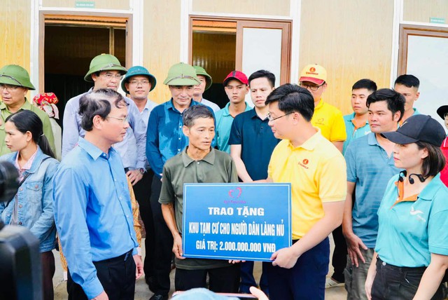 B&agrave; Phạm Thu Hương lần đầu l&ecirc;n tiếng về Quỹ hơn 46.000 tỷ đồng của Vingroup, gi&uacute;p đỡ h&agrave;ng ngh&igrave;n người VN - Ảnh 2.