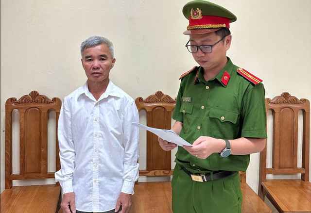 Ra quyết định khởi tố nguyên cán bộ xã Bạch Chí Điển SN 1960 - Ảnh 1.