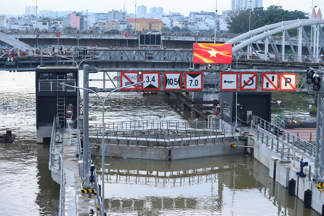 Huy động 1.500 người, TP gi&agrave;u nhất VN c&oacute; dự &aacute;n chống ngập 10.000 tỷ đồng, Thủ tướng trực tiếp kiểm tra - Ảnh 2.
