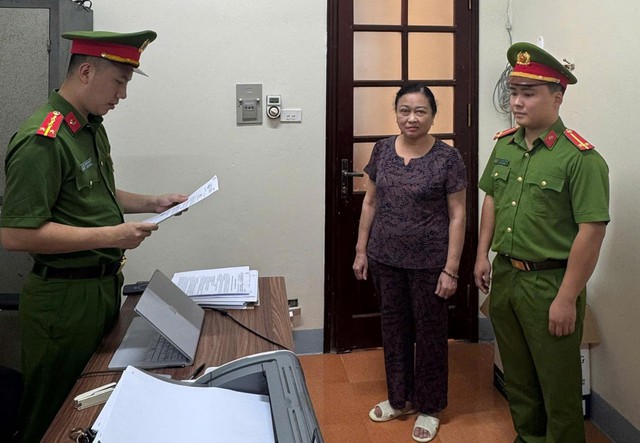 Ra quyết định khởi tố chủ hộ kinh doanh Vũ Thị Hoa SN 1963 - Ảnh 1.