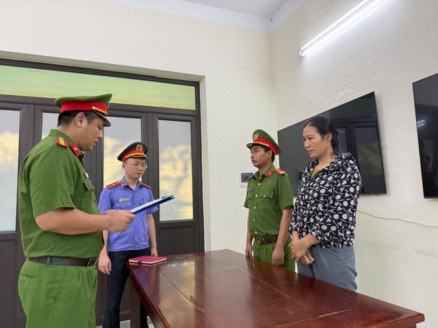 Ra quyết định khởi tố người bán thịt lợn Bùi Thị Hiền SN 1976 - Ảnh 2.